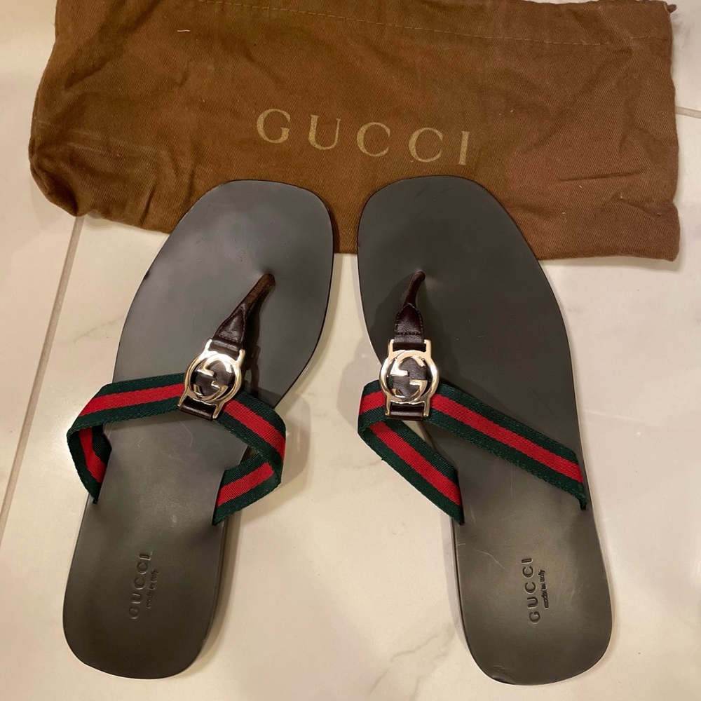 AUTHENTIC GUCCI FLIP FLOPS (with bag)